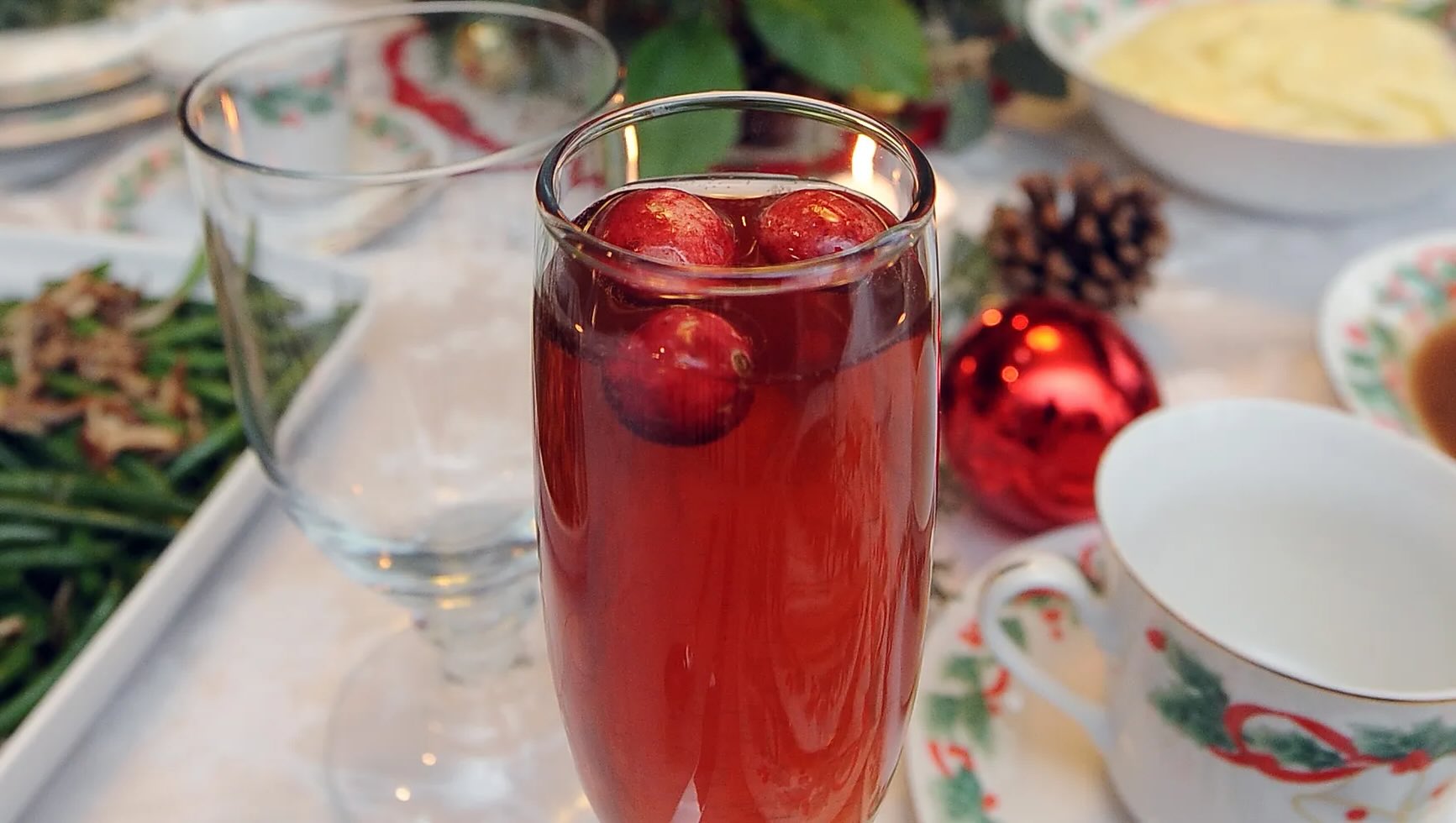 sparkling-cranberry-tea-punch-recipe